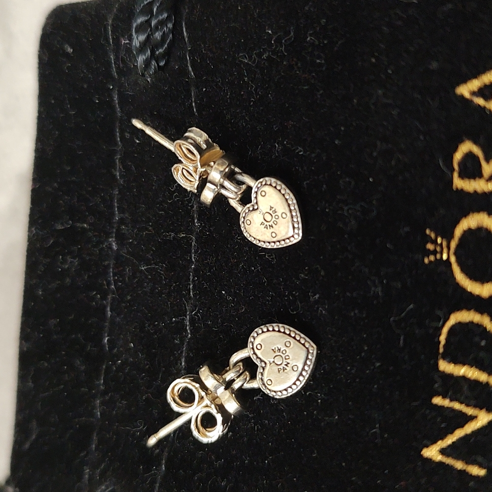 Mini Pandora love locks studs